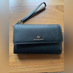 Michael Kors clutch/wallet
